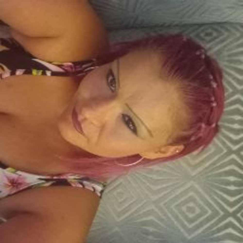 Meet your Posher, Desiree